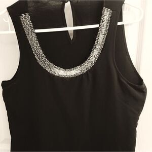 Sleeveless beaded blouse M